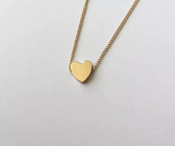 Dainty gold necklace