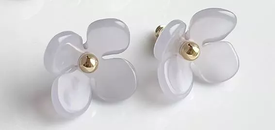 Hydrangea Studs - Lavender