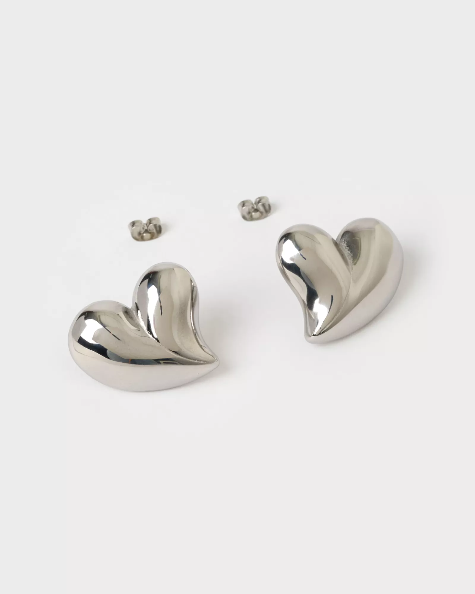 Izoa Layla Heart Stud Earrings Silver