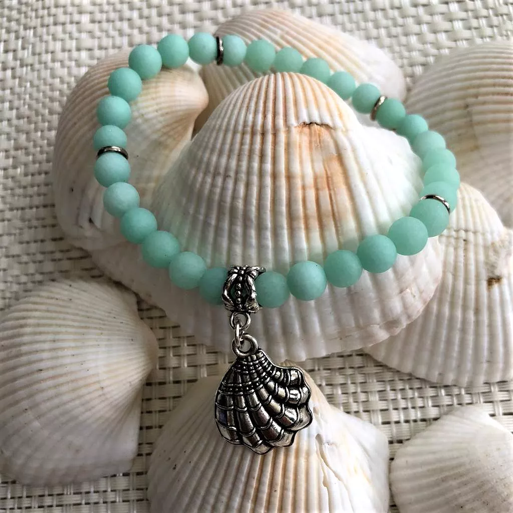 Matte Sea Green Jade Beaded Bracelet with Silver Clam Shell