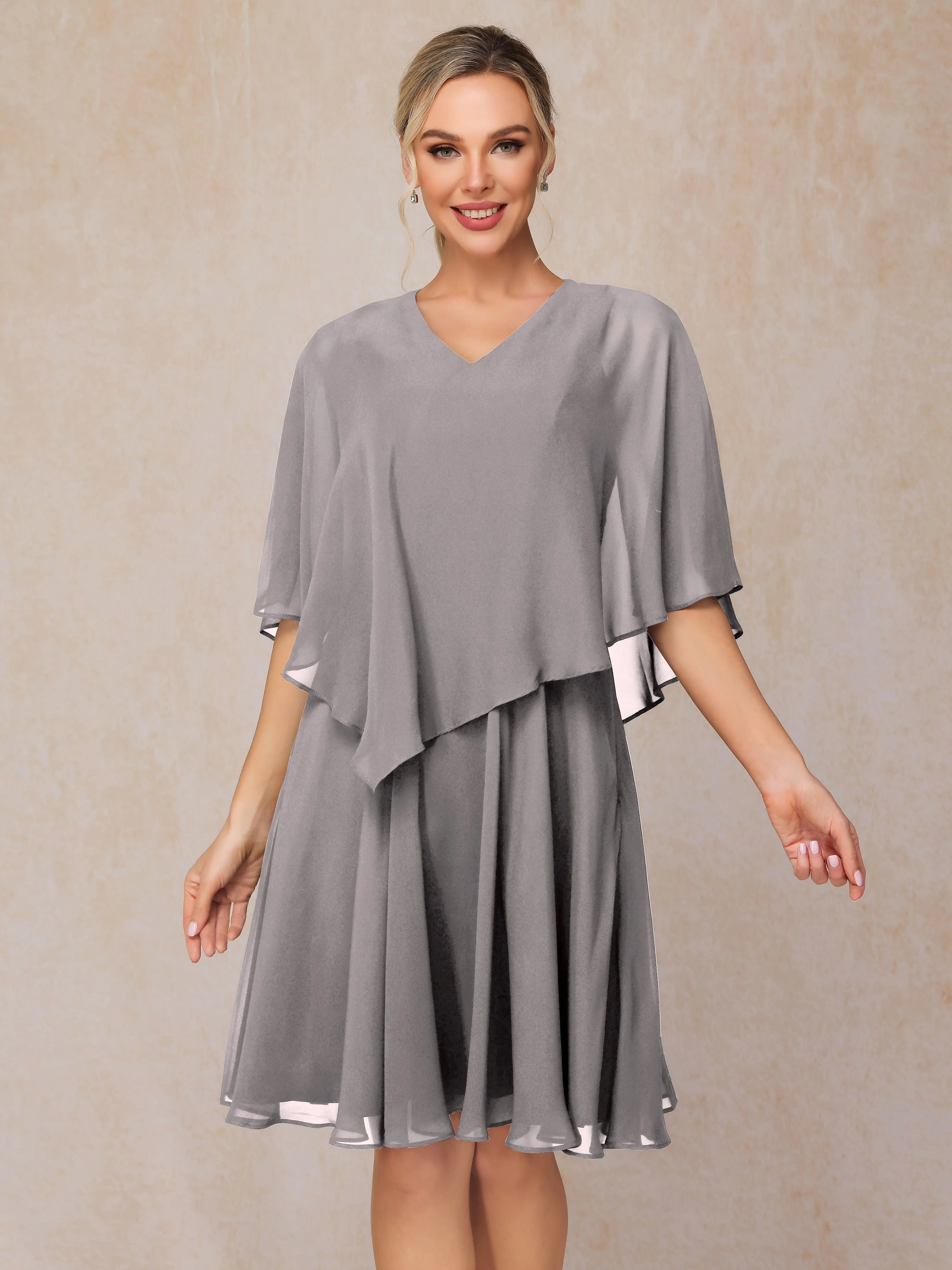 Trapèze Manches asymétriques Col V Mousseline Robe Mère de la Mariée avec cape