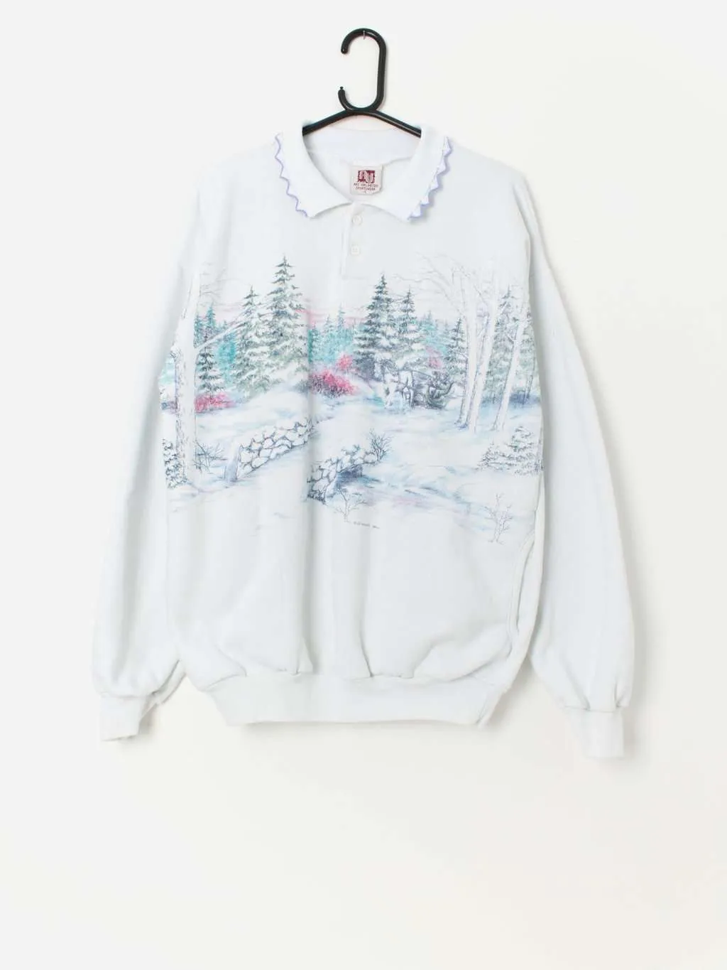 Vintage Art Unlimited winter theme collared sweatshirt in forest white – Large